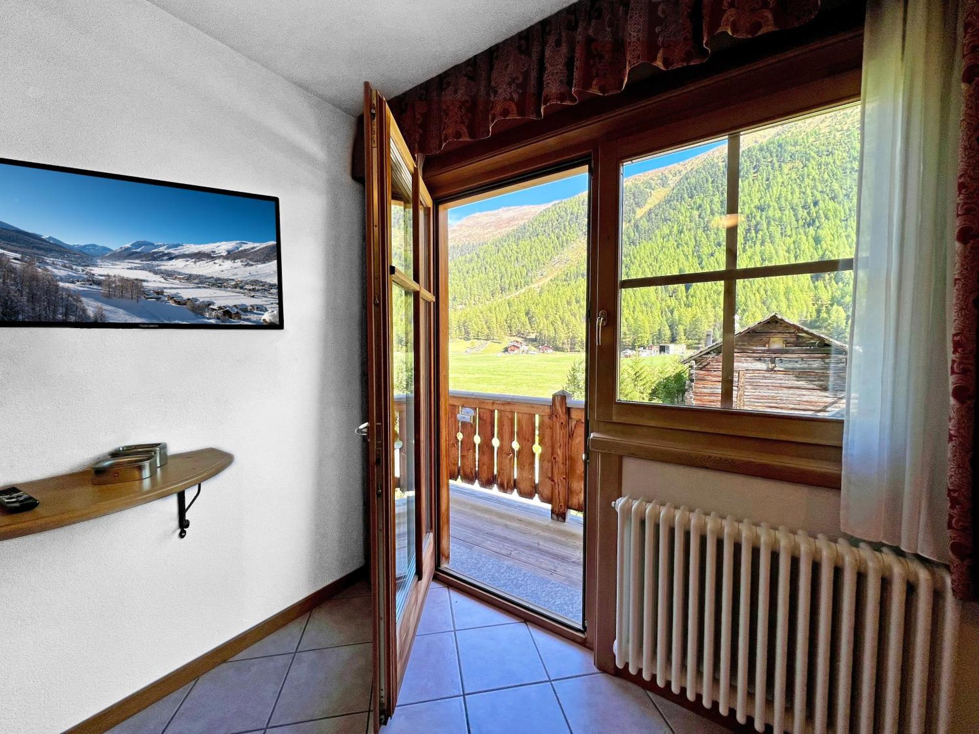 Ferienwohnung Bait Da Jembro Livigno Exterior foto